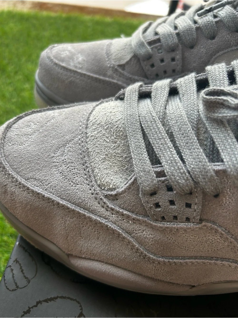 Jordan 4 “Kaws” size 10.5